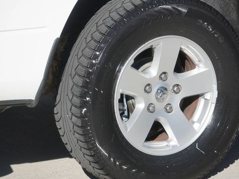 Used 2012 RAM 1500 Classic SLT w/ Luxury Group image 18