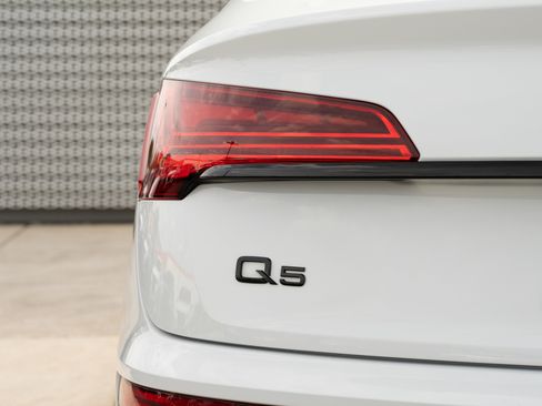 Certified 2022 Audi Q5 2.0T Prestige AWD/4WD image 31