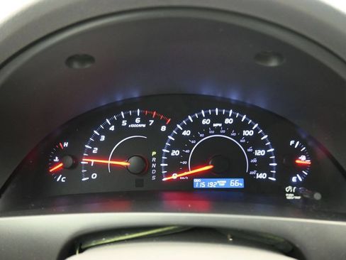 Used 2011 Toyota Camry LE FWD image 15