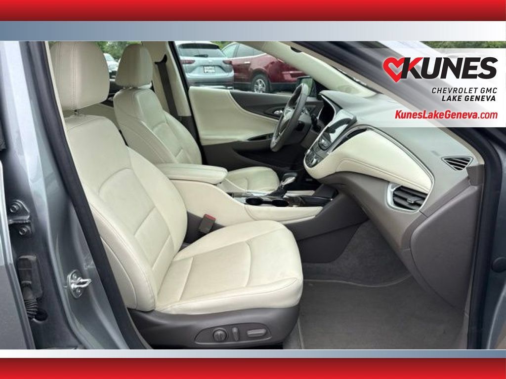 Used 2024 Chevrolet Malibu LT FWD image 21