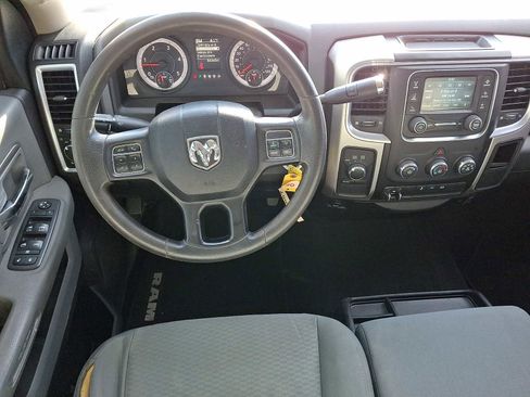 Used 2018 RAM 2500 SLT image 9