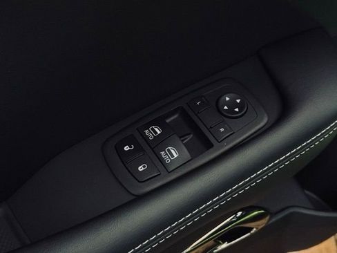 Used 2023 Dodge Challenger SRT Hellcat image 15