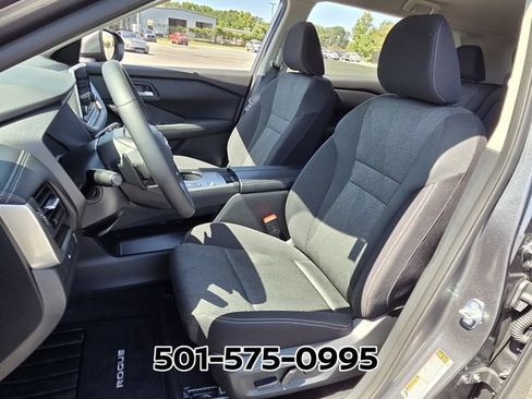 Used 2026 Nissan Rogue SV FWD image 8