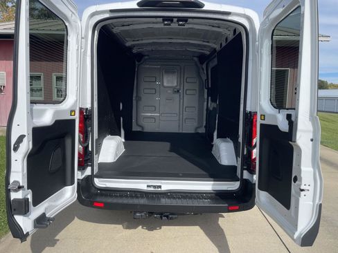 New 2026 Ford Transit 250 148 Medium Roof RWD image 26