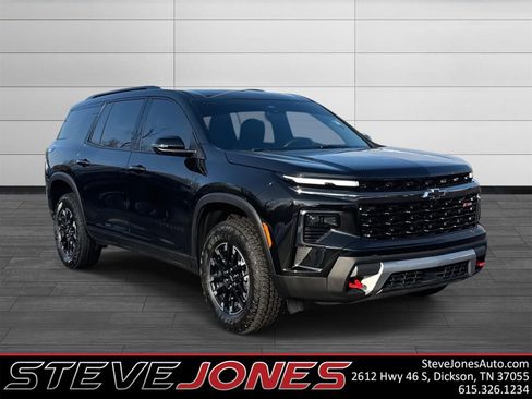 Used 2026 Chevrolet Traverse Z71 image 1