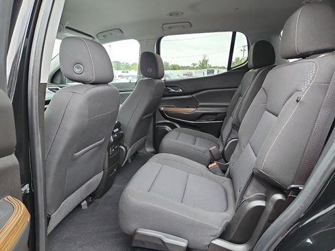 Certified 2022 GMC Acadia SLE w/ Driver Convenience Package image 10