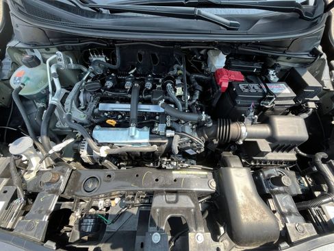 Used 2025 Nissan Versa SV FWD image 31