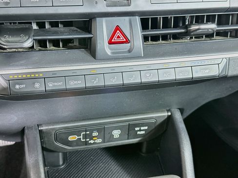 Used 2025 Kia K4 FWD image 23