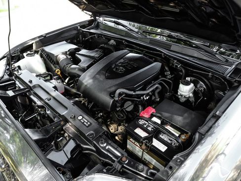 Used 2019 Toyota Tacoma TRD Sport w/ Technology Package image 57