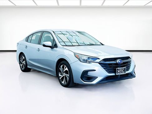 Used 2023 Subaru Legacy Premium image 3