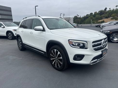 Used 2022 Mercedes-Benz GLB 250 4MATIC image 3