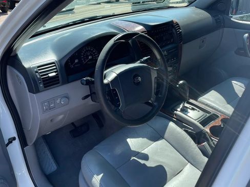 Used 2005 Kia Sorento EX RWD image 5