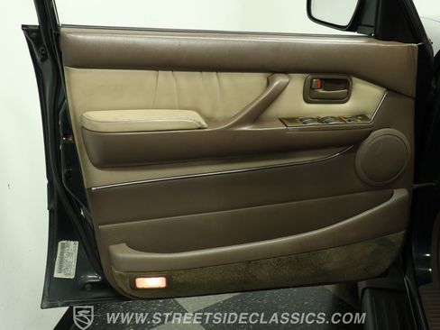Used 1997 Toyota Land Cruiser w/ Collector's Edition Pkg AWD/4WD image 35