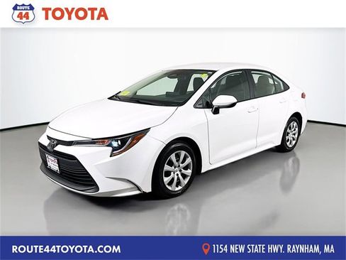 Certified 2023 Toyota Corolla LE image 1