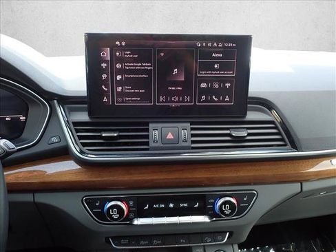 Used 2024 Audi Q5 2.0T Premium Plus AWD/4WD image 17