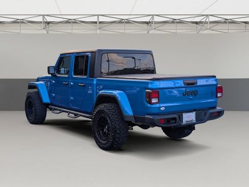 Used 2022 Jeep Gladiator Willys image 7