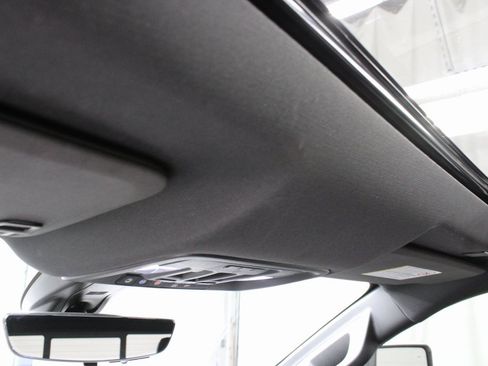 Used 2023 Chevrolet Silverado 2500 High Country w/ Z71 Off-Road Package image 30