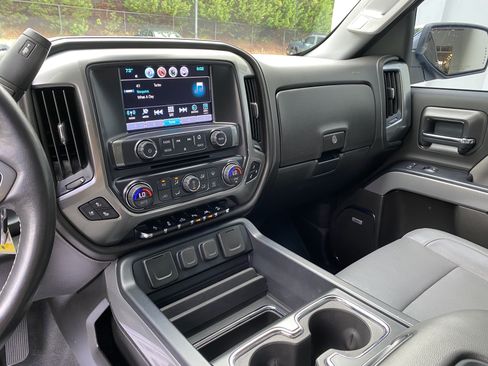 Used 2018 Chevrolet Silverado 1500 LTZ Z71 w/ LTZ Plus Package AWD/4WD image 24