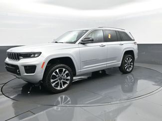 Used 2023 Jeep Grand Cherokee Overland w/ Luxury Tech Group IV AWD/4WD video 1