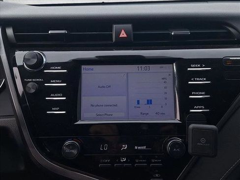 Used 2019 Toyota Camry SE image 12