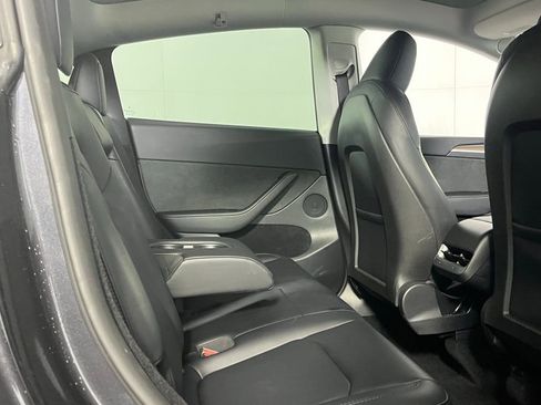 Used 2024 Tesla Model Y Performance image 28