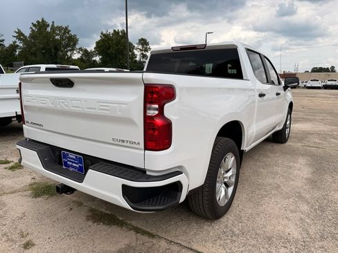 New 2026 Chevrolet Silverado 1500 Custom RWD image 4