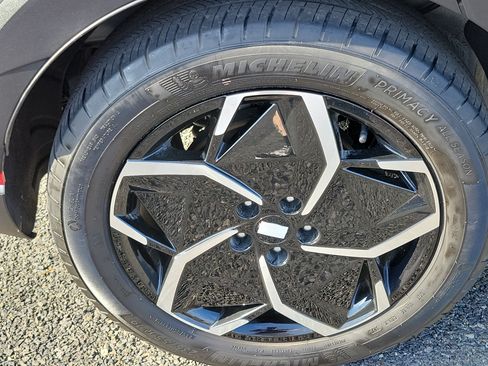 Certified 2024 Hyundai Ioniq 5 SEL RWD image 27