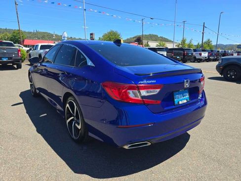 Used 2022 Honda Accord Sport image 3
