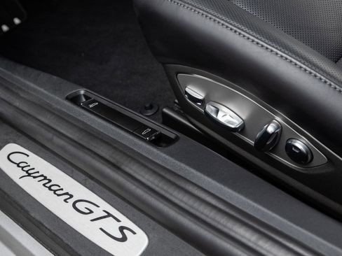 Certified 2024 Porsche 718 Cayman GTS image 22