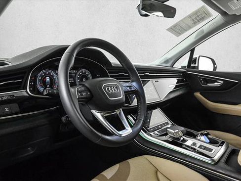 Certified 2025 Audi Q7 3.0T Premium Plus image 10