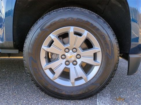 Used 2020 Chevrolet Colorado LT w/ LT Convenience Package image 11