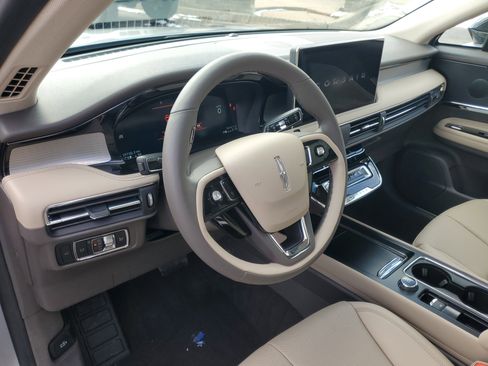 Used 2023 Lincoln Corsair AWD w/ Equipment Group 101A image 13