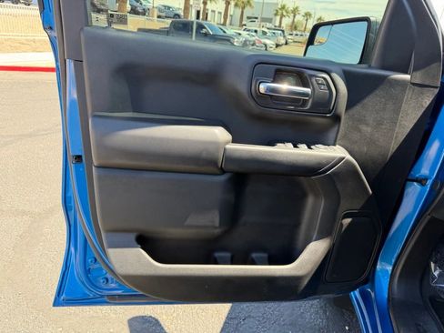 Used 2023 Chevrolet Silverado 1500 Custom image 21