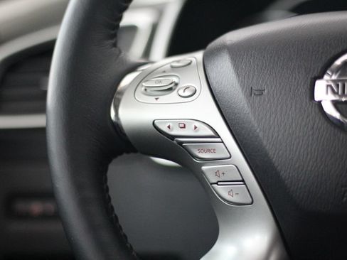 Used 2018 Nissan Murano SL w/ Midnight Edition Package FWD image 12