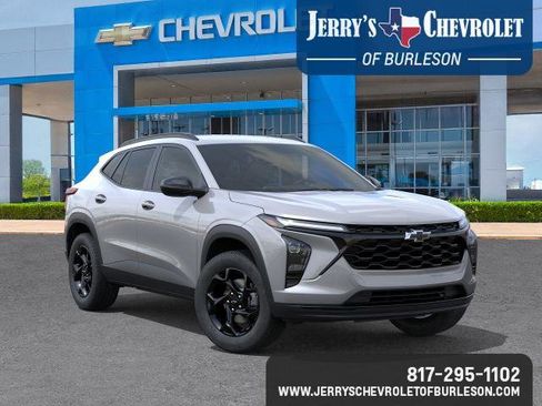 New 2026 Chevrolet Trax LT w/ Driver Confidence Package FWD image 9