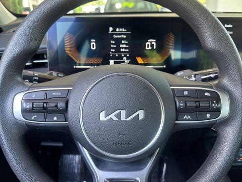 Used 2025 Kia K5 LXS FWD image 14