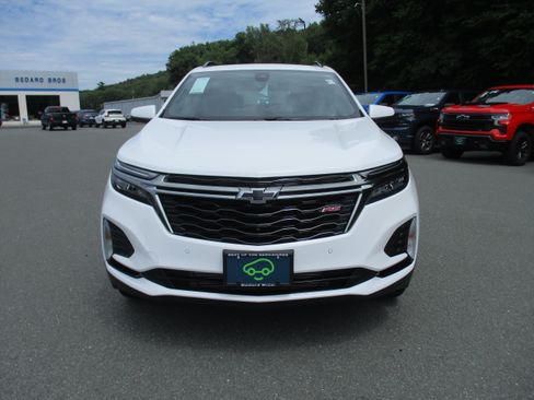 Certified 2022 Chevrolet Equinox RS w/ Infotainment Package AWD/4WD image 2