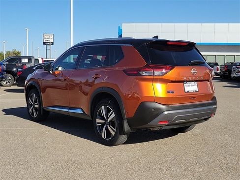 Used 2023 Nissan Rogue SL w/ SL Premium Package image 7