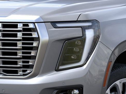 New 2025 GMC Yukon XL Denali w/ Denali Reserve Package image 10