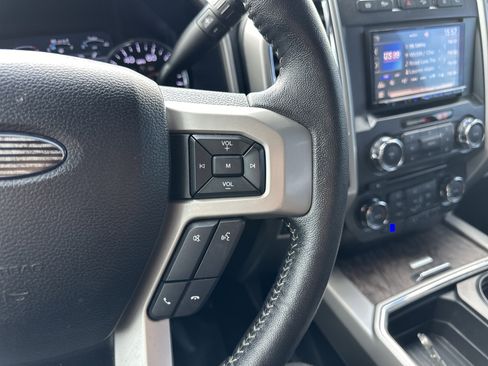 Used 2018 Ford F250 Lariat w/ Lariat Ultimate Package image 18