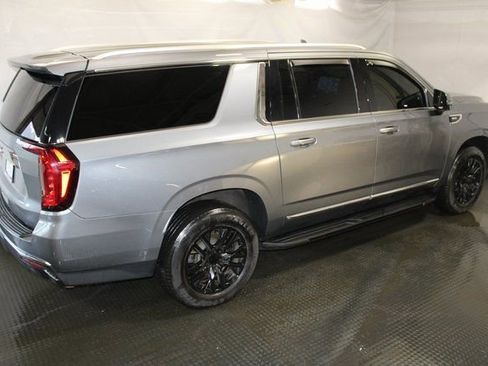 Used 2021 GMC Yukon XL SLT w/ SLT Premium Package image 5