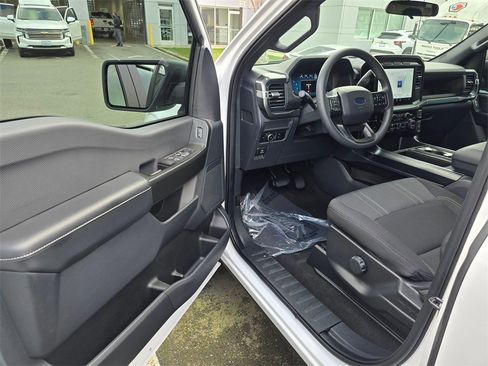 Used 2024 Ford F150 STX image 19