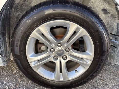 Used 2020 Dodge Charger SXT w/ Leather Interior Group image 13