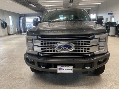 Used 2019 Ford F250 Platinum w/ Platinum Ultimate Package AWD/4WD image 2