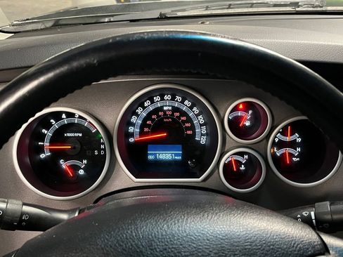 Used 2011 Toyota Tundra Limited w/ Memory Pkg AWD/4WD image 26