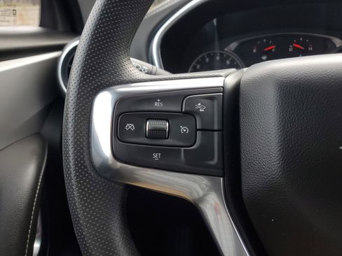 Used 2025 Chevrolet Blazer LT image 21