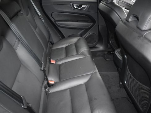 Used 2024 Volvo XC60 B5 Plus image 35