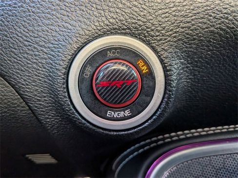 Used 2016 Dodge Challenger SRT image 15