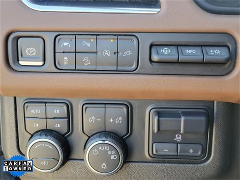 Used 2021 Chevrolet Suburban High Country image 23