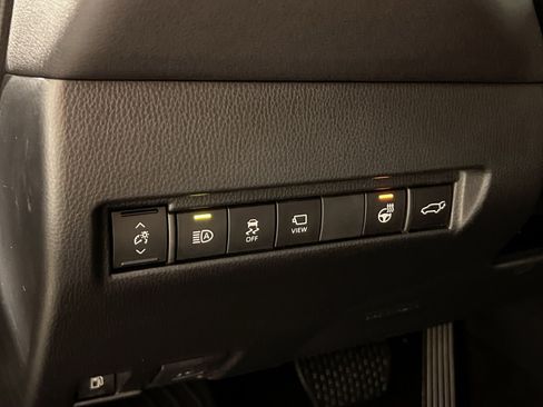 Used 2023 Toyota Venza Limited AWD/4WD image 31